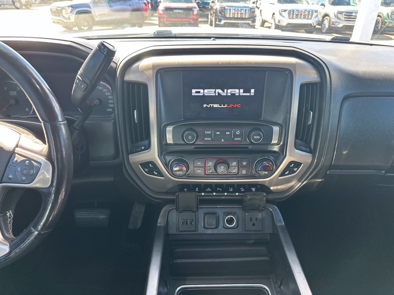 Used 2015 GMC Sierra 2500 Denali w/ Duramax Plus Package AWD/4WD image 10