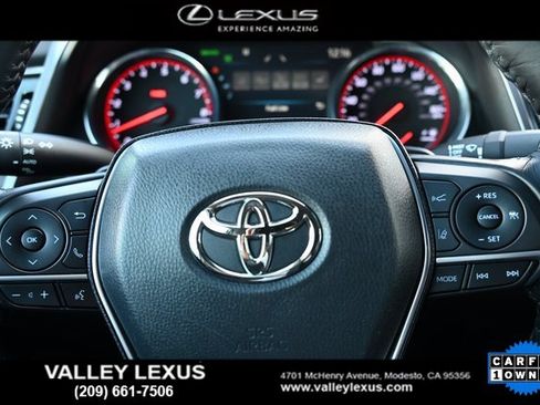 Used 2020 Toyota Camry XSE image 12