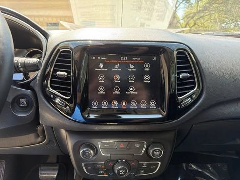 Used 2020 Jeep Compass Limited AWD/4WD image 22