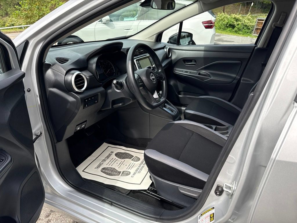 Used 2025 Nissan Versa S w/ Trunk Package FWD image 17