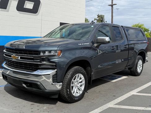 Used 2020 Chevrolet Silverado 1500 LT w/ Trailering Package AWD/4WD image 3