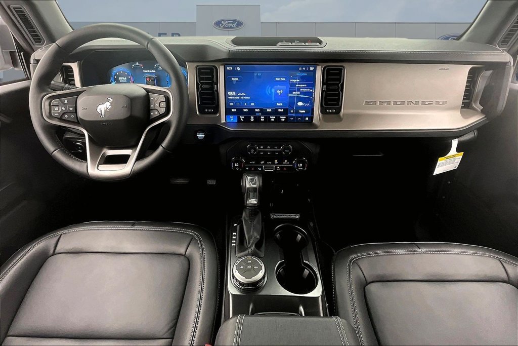 New 2026 Ford Bronco Outer Banks AWD/4WD image 5
