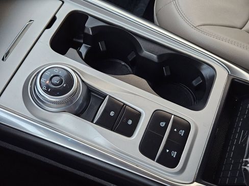 Used 2023 Ford Explorer Limited w/ Equipment Group 301A image 21