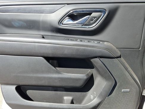 Used 2023 GMC Yukon SLT image 12