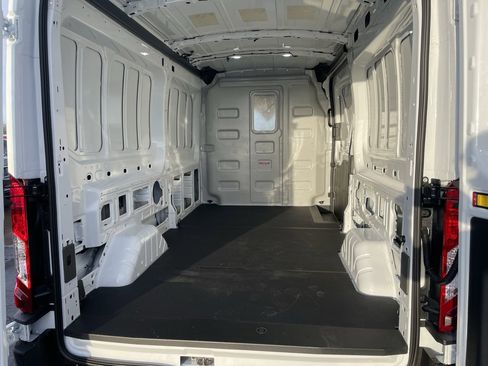 New 2026 Ford Transit 350 148 Medium Roof AWD image 34