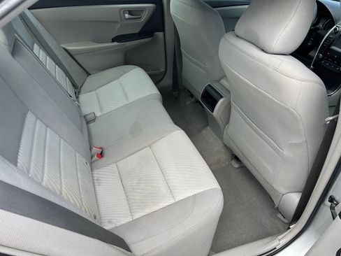 Used 2016 Toyota Camry LE FWD image 12
