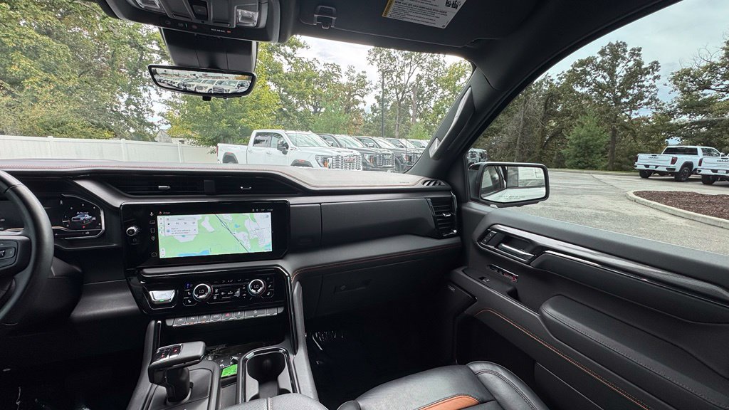 Used 2025 GMC Sierra 1500 AT4 w/ AT4 Premium Package AWD/4WD image 14