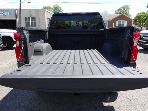 Used 2022 Chevrolet Silverado 1500 LT Trail Boss w/ LT Trail Boss Premium Package AWD/4WD image 32