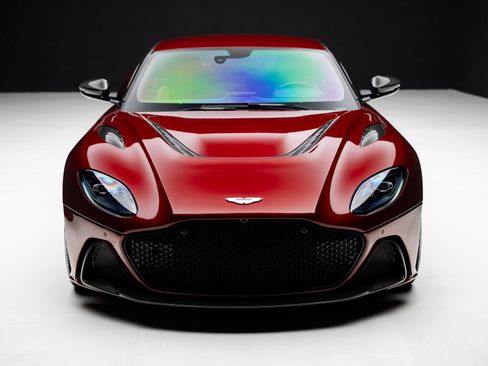 Used 2023 Aston Martin DBS Coupe image 5