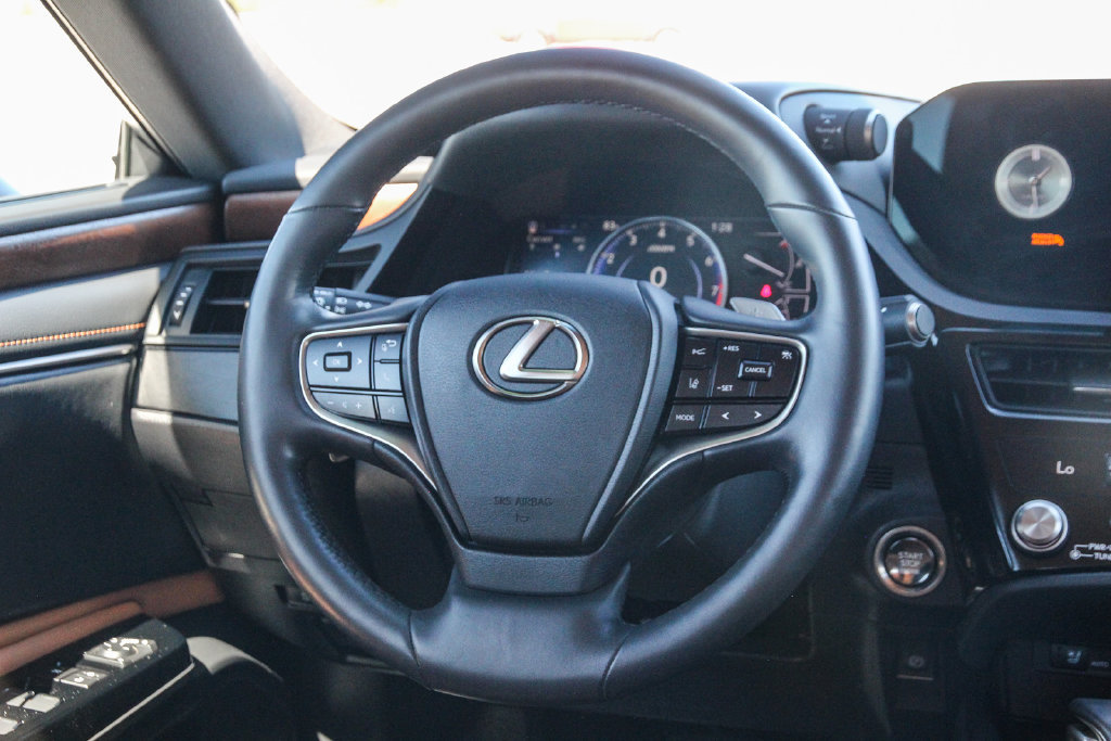 Certified 2024 Lexus ES 350 w/ Premium Package FWD image 16