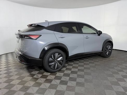 Used 2023 Nissan Ariya AWD image 8