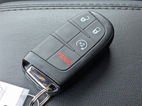 New 2026 Jeep Compass Latitude image 28