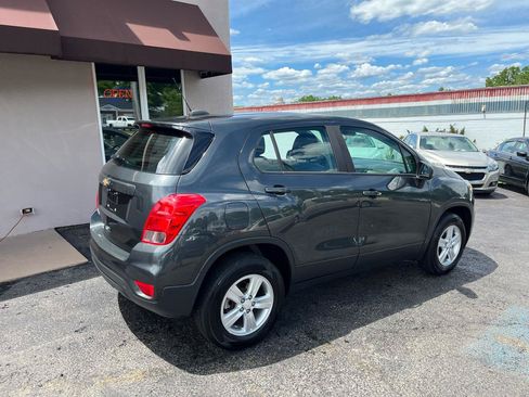 Used 2020 Chevrolet Trax LS AWD/4WD image 5