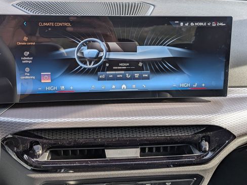 New 2026 BMW 330i w/ M Sport Package image 25