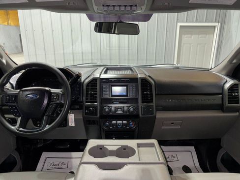 Used 2019 Ford F250 XL w/ Power Equipment Group AWD/4WD image 17