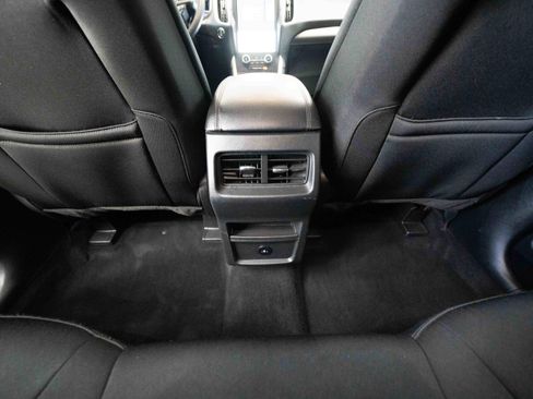 Used 2023 Ford Edge SE w/ Black Appearance Package image 22