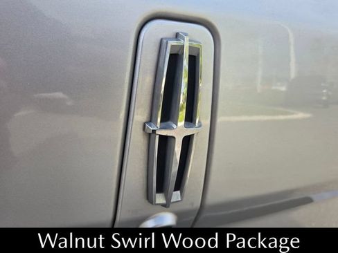 Used 2013 Lincoln MKX FWD image 12