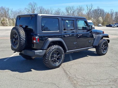 Used 2022 Jeep Wrangler Unlimited Sport image 9