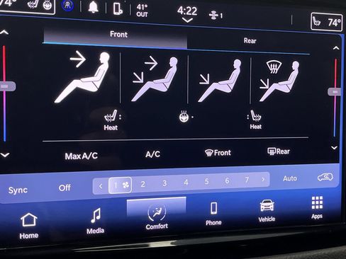 Used 2024 Chrysler Pacifica Touring-L image 23