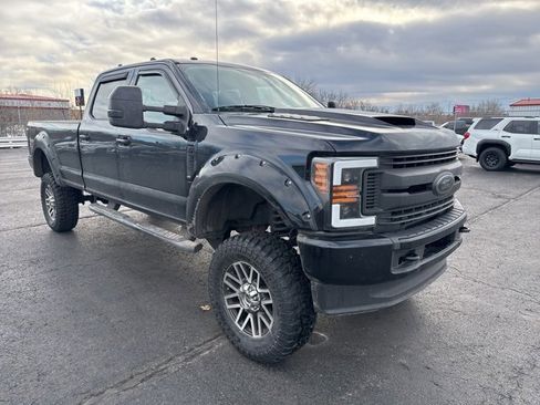 Used 2017 Ford F250 Lariat w/ Lariat Value Package image 1