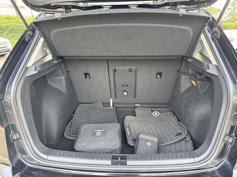 Used 2022 Volkswagen Taos SE FWD image 23