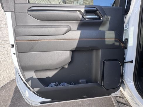 Used 2024 GMC Sierra 2500 AT4 w/ AT4 Premium Plus Package image 13