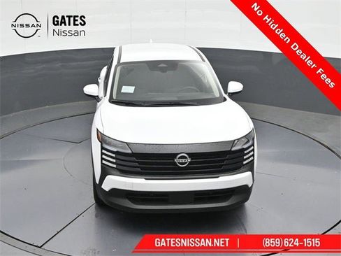 New 2025 Nissan Kicks SV image 48