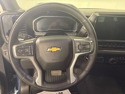 Used 2024 Chevrolet Silverado 1500 LT w/ Z71 Off-Road Package AWD/4WD image 16