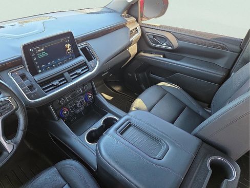 Used 2022 Chevrolet Tahoe Z71 w/ Z71 Off-Road Package image 12