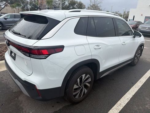 Used 2025 Volkswagen Tiguan S image 14