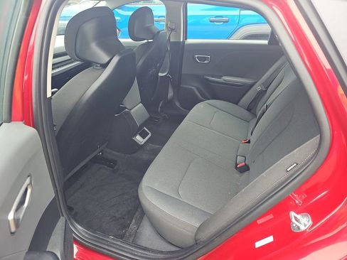 Used 2025 Kia K4 LXS image 3