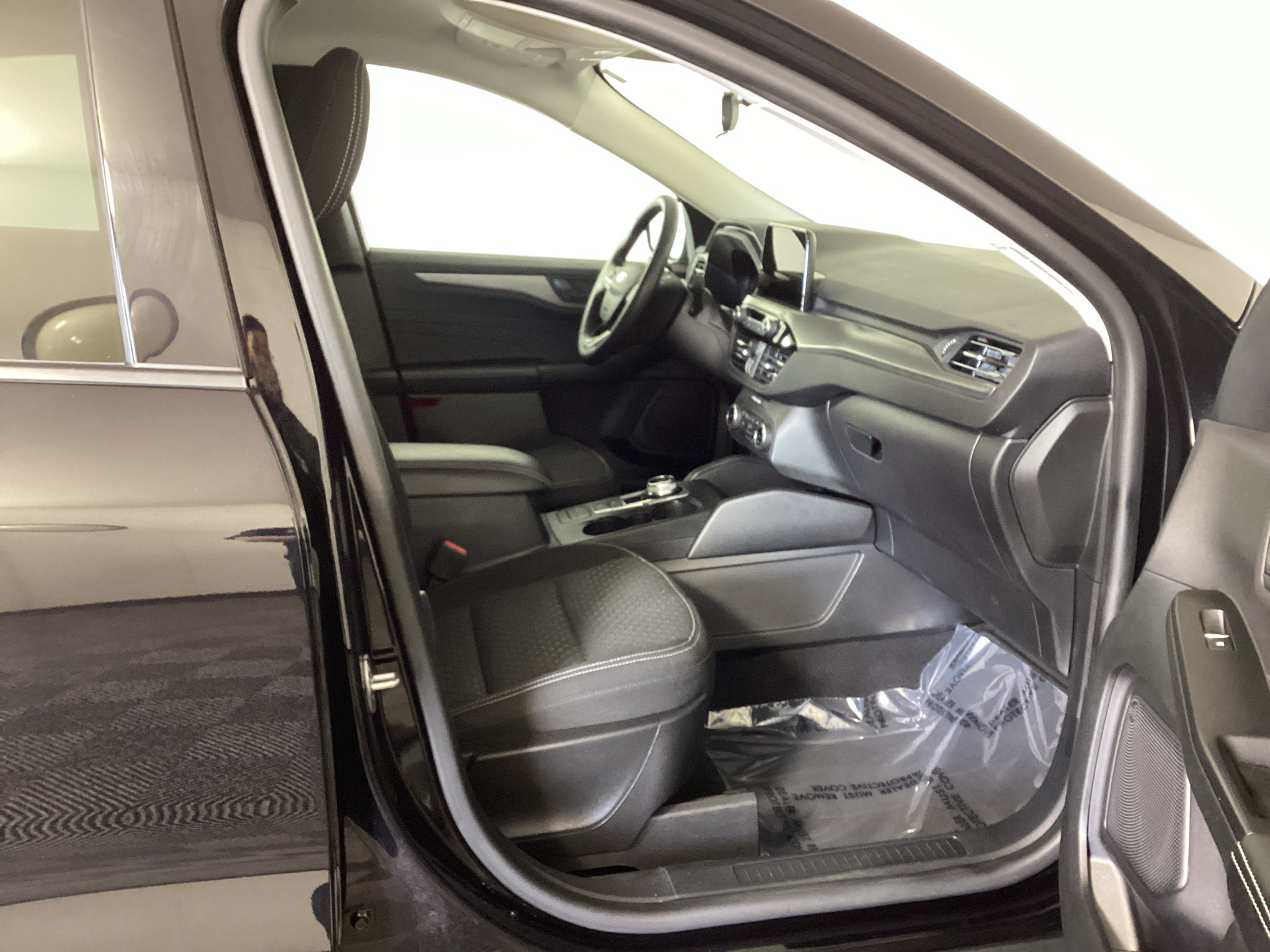 Certified 2023 Ford Escape Active w/ Cold Weather Package FWD image 9