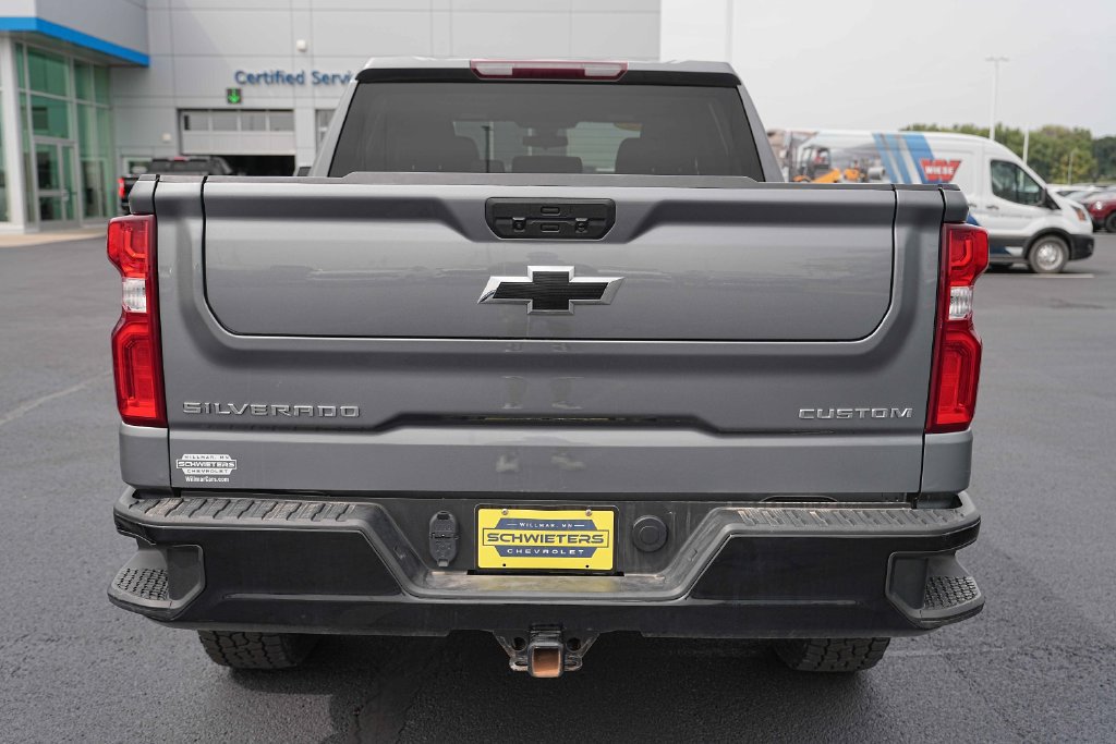 Used 2022 Chevrolet Silverado 1500 Custom Trail Boss w/ Safety Confidence Package AWD/4WD image 8