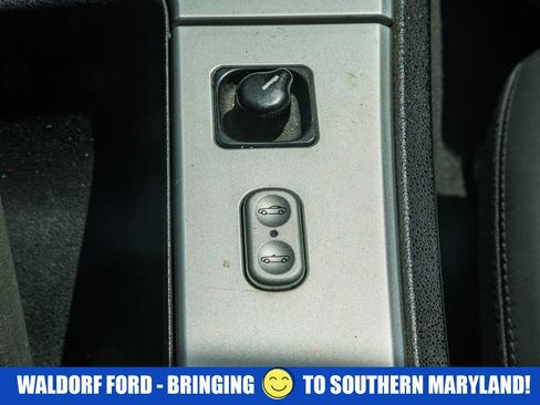 Used 2005 Chrysler Crossfire Limited RWD image 27
