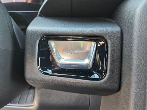 Used 2025 GMC Yukon Denali AWD/4WD image 18