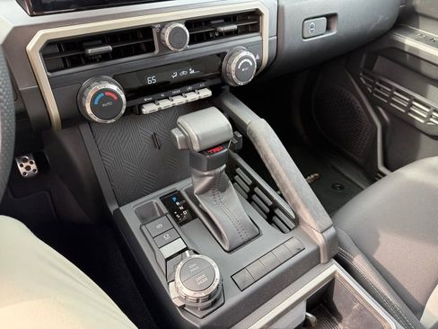 Used 2024 Toyota Tacoma TRD Sport image 26