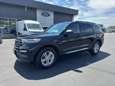 Used 2021 Ford Explorer XLT w/ Equipment Group 202A AWD/4WD image 1
