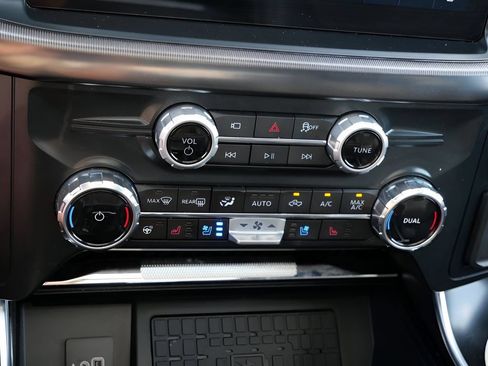 Used 2025 Ford F150 Raptor AWD/4WD image 21