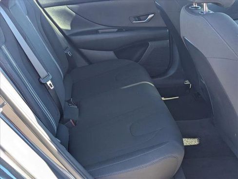 Used 2023 Hyundai Elantra SEL w/ Cargo Package image 18