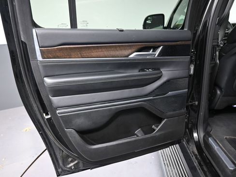 Used 2024 Jeep Grand Wagoneer L 4WD image 29