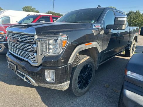 Used 2023 GMC Sierra 2500 Denali w/ Denali Black Diamond Edition AWD/4WD image 1