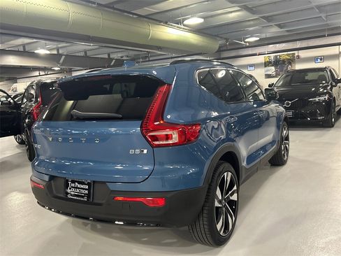 Certified 2023 Volvo XC40 B5 Ultimate w/ Protection Package Premier image 2