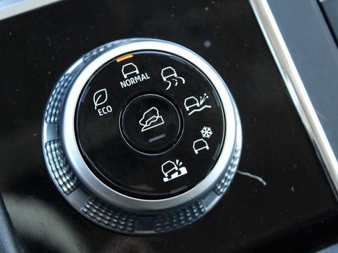 Used 2022 Mitsubishi Outlander SE image 43