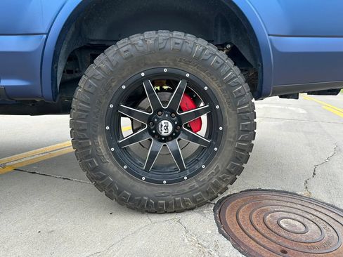 Used 2019 Ford F150 XLT w/ Equipment Group 302A Luxury AWD/4WD image 13