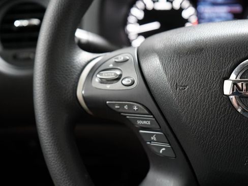 Used 2020 Nissan Pathfinder S AWD/4WD image 17