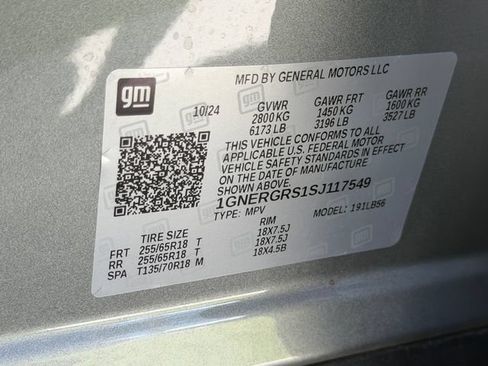 Used 2025 Chevrolet Traverse LT FWD image 31