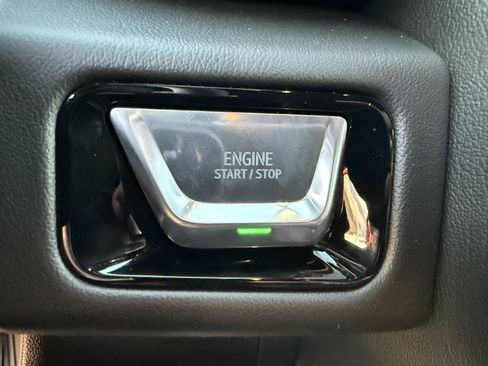 New 2026 GMC Yukon XL Denali w/ Denali Reserve Package image 19