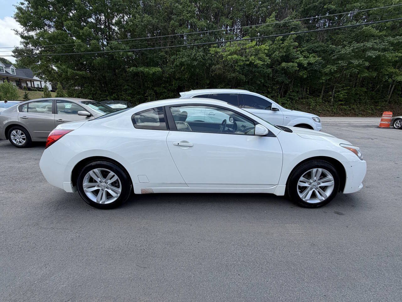 Used 2011 Nissan Altima 2.5 S w/ Convenience Pkg FWD image 4
