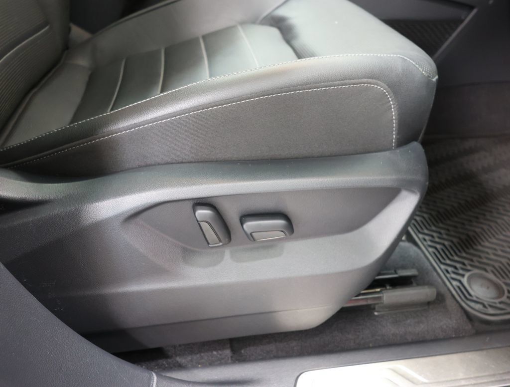 Used 2019 Volkswagen Atlas SEL Premium AWD/4WD image 22