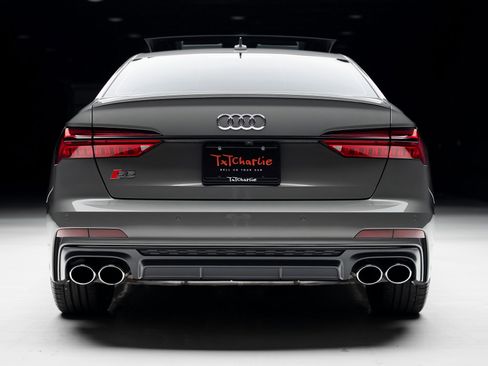 Used 2024 Audi S6 Premium Plus w/ Premium Plus Package image 26